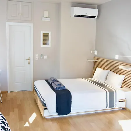 Syntagma Square: Amazing Cozy - Whale *